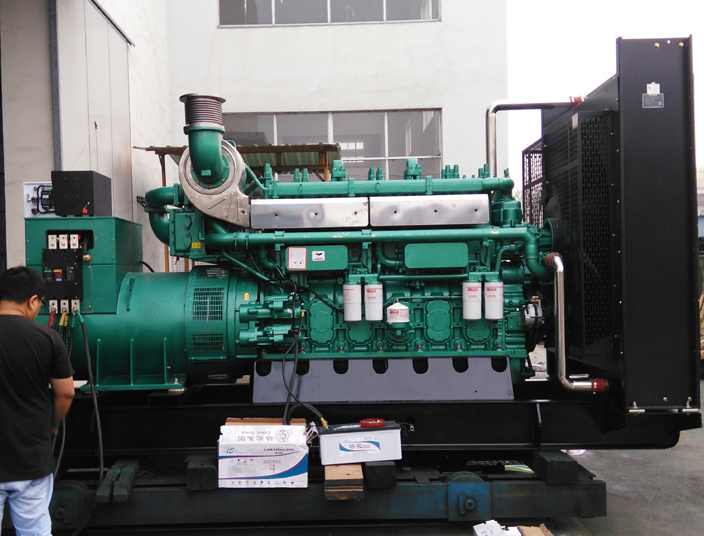玉柴800KW柴油發(fā)電機(jī)組）
